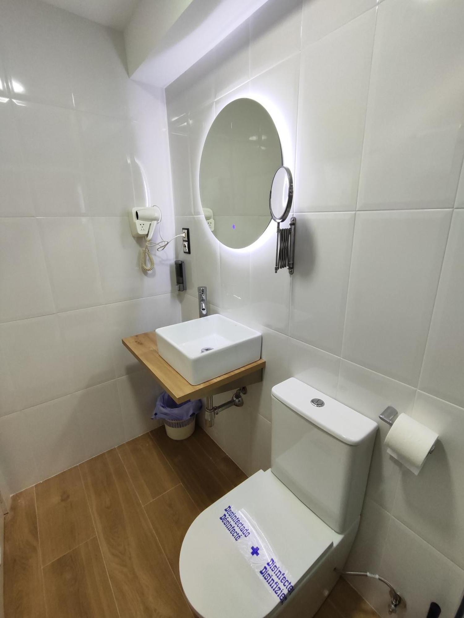 Hostal Lucy Сантандер Екстер'єр фото