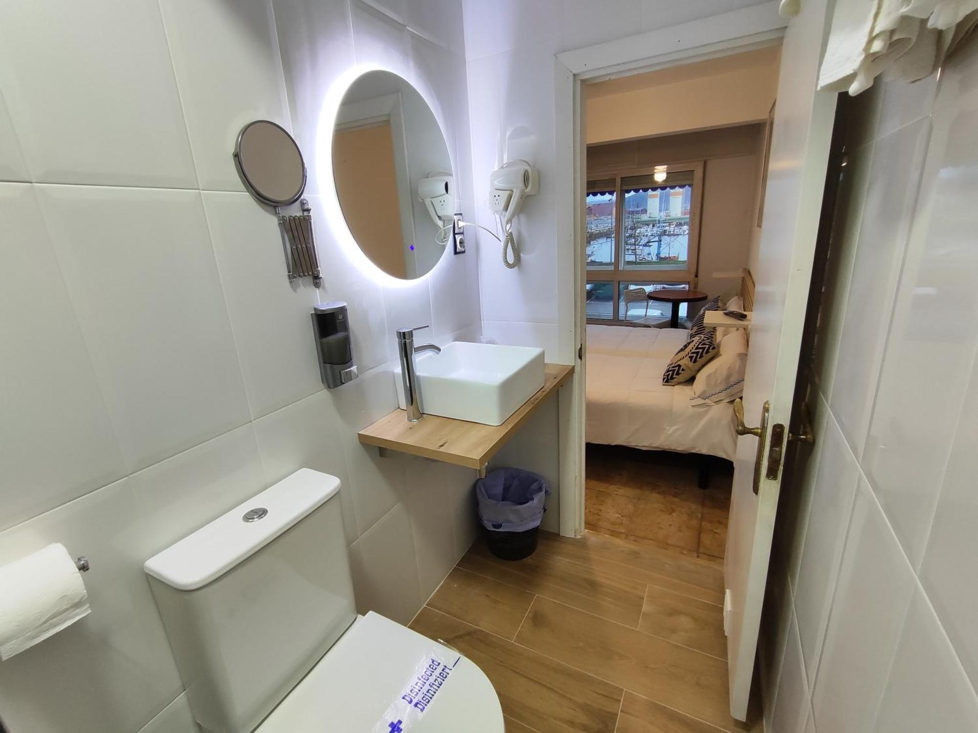 Hostal Lucy Сантандер Екстер'єр фото
