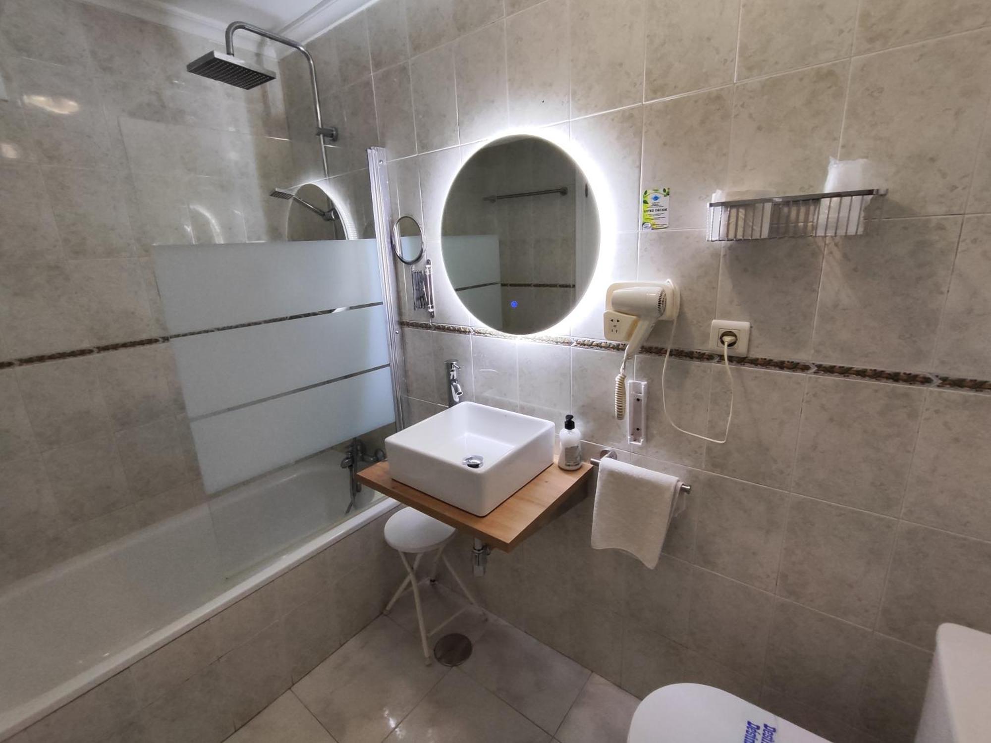Hostal Lucy Сантандер Екстер'єр фото